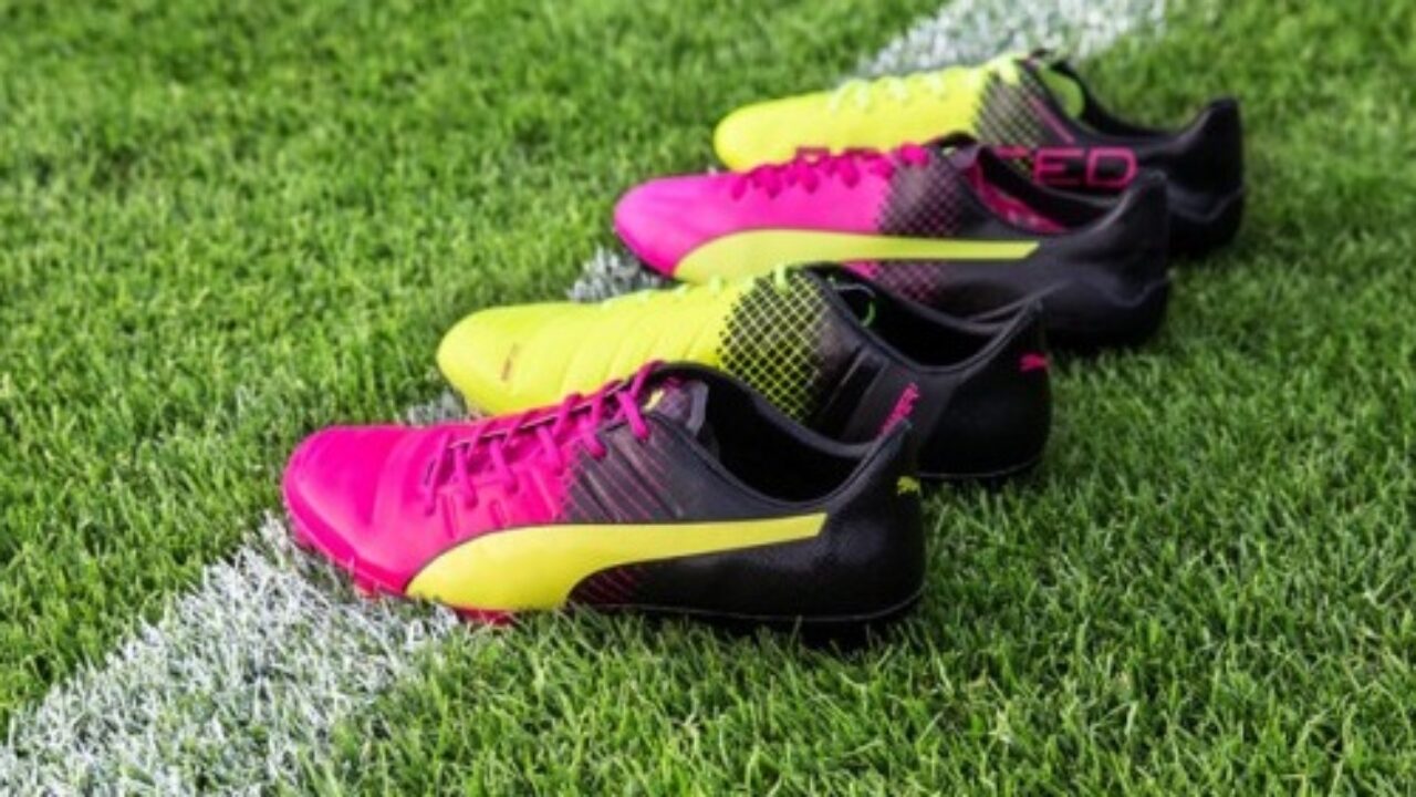 puma football shoes different color