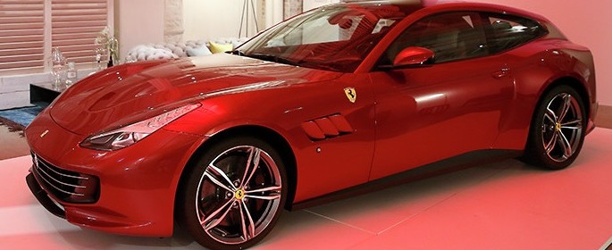 ferrari 4 seater price