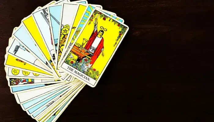 Your Love Tarot Card Reading: 100% Free and Interactive