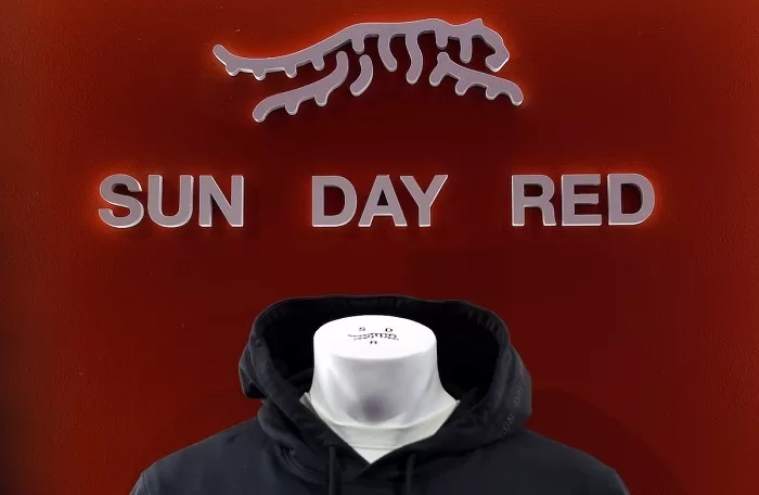 Sun Day Red